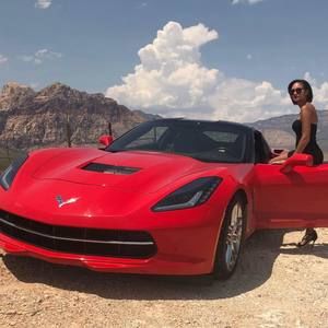 Meet your Posher, Adina